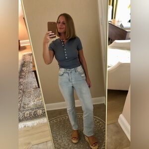 Every by Dillard’s steel blue button front bodysuit